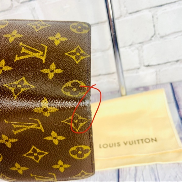 Louis Vuitton Marco bifold wallet with dust bag - Picture 8 of 12